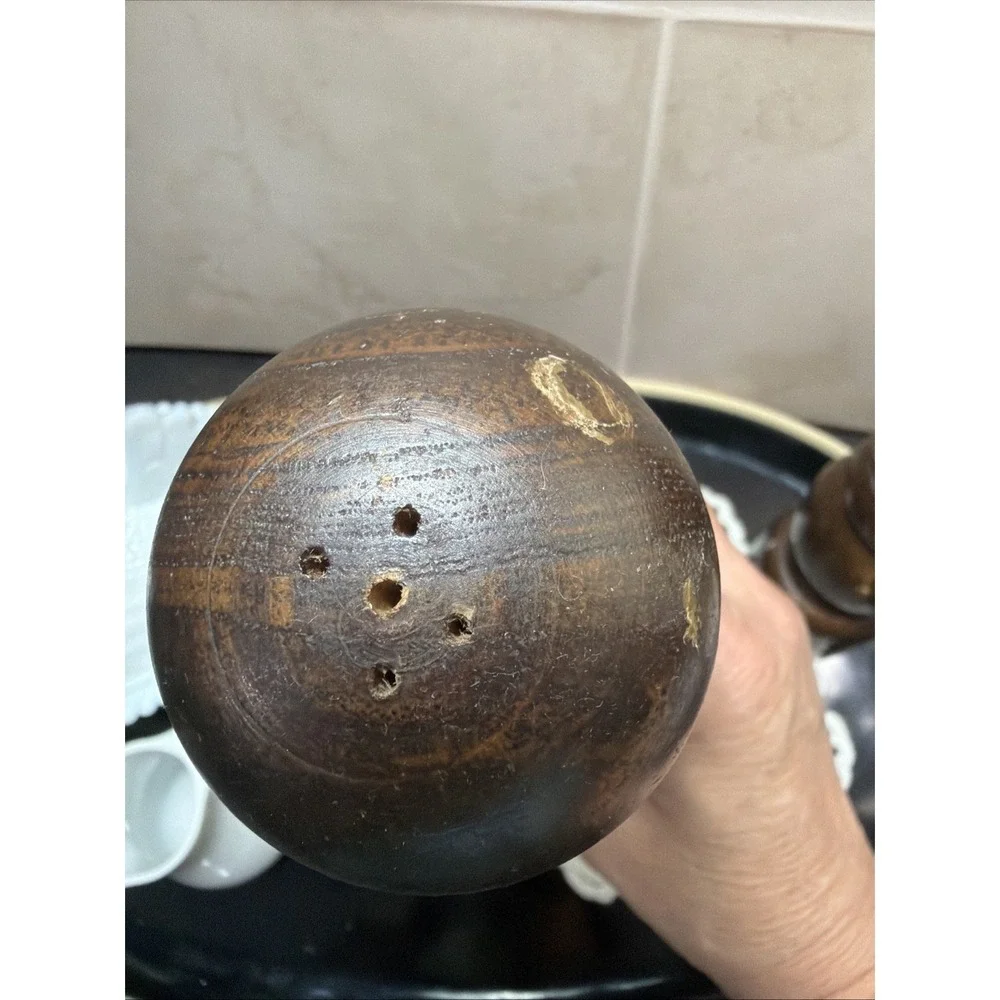 Vintage Wood Salt & Pepper Set Grinder Mill Shaker Taiwan MCM 11 Inches